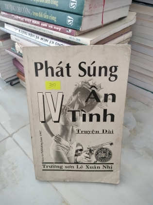 PHÁT SÚNG ÂN TINH