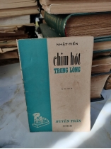 CHIM HÓT TRONG LỒNG