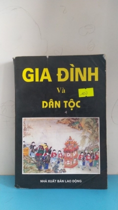 GIA ĐÌNH VÀ DÂN TỘC