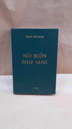 NỖI BUỒN THẮP SÁNG