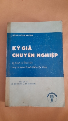 KÝ GIẢ CHUYÊN NGHIỆP 