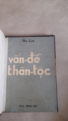 VẤN ĐỀ THÂN TỘC 