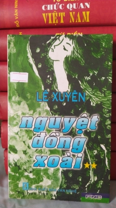 NGUYỆT ĐỒNG XOÀI