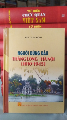 NGƯỜI ĐỨNG ĐẦU THĂNG LONG HÀ NỘI