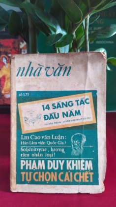 NHÀ VĂN SỐ THÁNG 3.1975