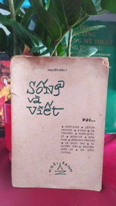 SỐNG VÀ VIẾT