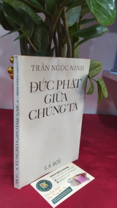 ĐỨC PHẬT GIỮA CHÚNG TA