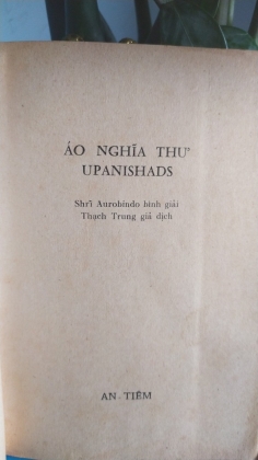 ÁO NGHĨA THƯ UPANISHADS (THẠCH TRUNG GIẢ DỊCH)