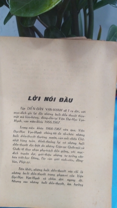 DIỄN ĐÀN VẠN HẠNH