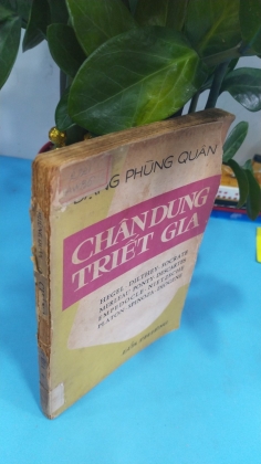 CHÂN DUNG TRIẾT GIA