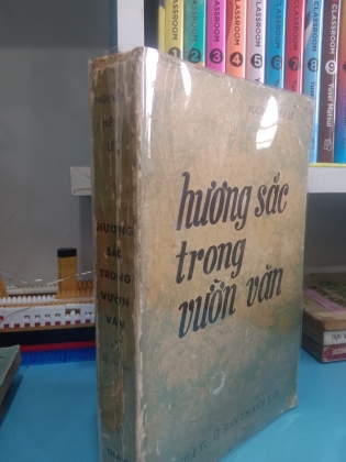 HƯƠNG SẮC TRONG VƯỜN VĂN