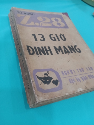 13 GIỜ CÁCH MẠNG