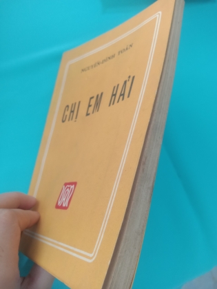 CHỊ EM HẢI