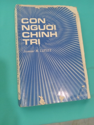 CON NGƯỜI CHÍNH TRỊ