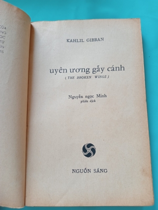 UYÊN ƯƠNG GÃY CÁNH