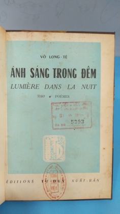 ÁNH SÁNG TRONG ĐÊM