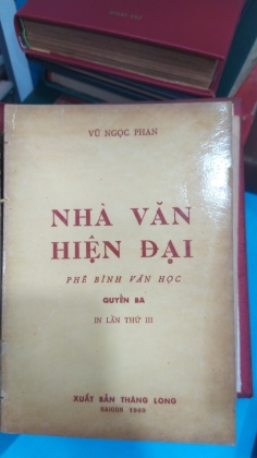 NHÀ VĂN HIỆN ĐẠI 