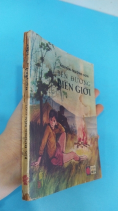 BÊN ĐƯỜNG BIÊN GIỚI