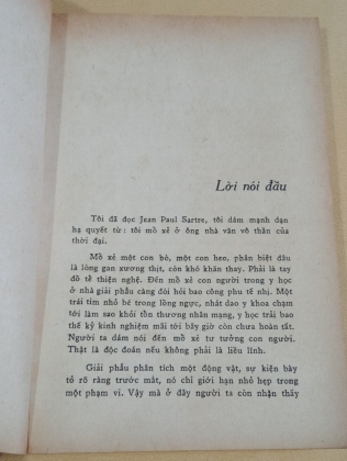 MỔ XẺ NHÀ VĂN HIỆN SINH JEAN-PAUL SARTRE 