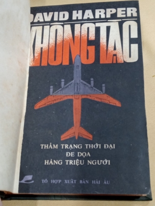 KHÔNG TẶC