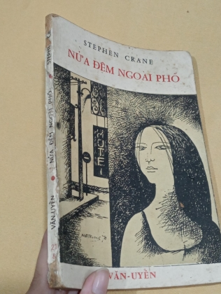 NỬA ĐÊM NGOÀI PHỐ