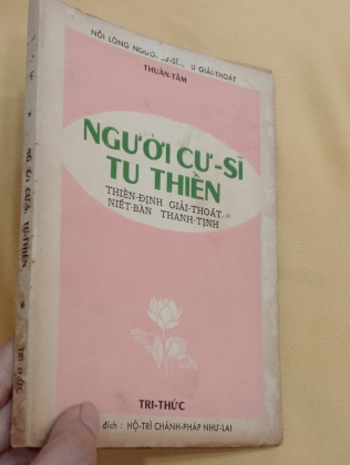 NGƯỜI CƯ SĨ TU THIỀN