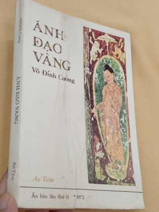 ÁNH ĐẠO VÀNG 