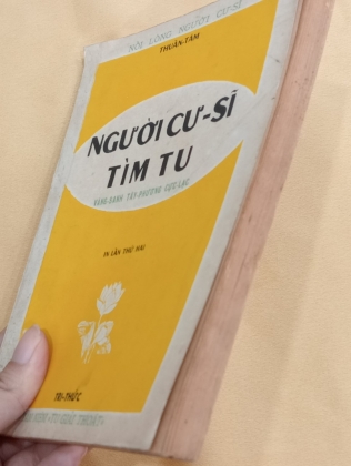 NGƯỜI CƯ SĨ TÌM TU