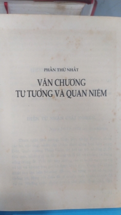 NHỮNG BẬT THẦY VĂN CHƯƠNG THẾ GIỚI TƯ TƯỞNG VÀ QUAN NIỆM 