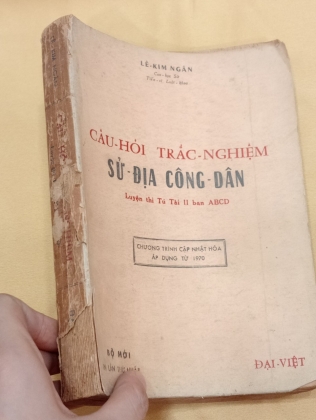 CÂU HỎI TRẮC NGHIỆM SỬ ĐỊA CÔNG DÂN