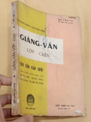 GIẢNG VĂN LỚP CHÍN