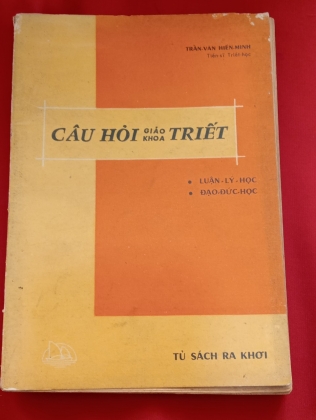 CÂU HỎI GIÁO KHOA TRIẾT