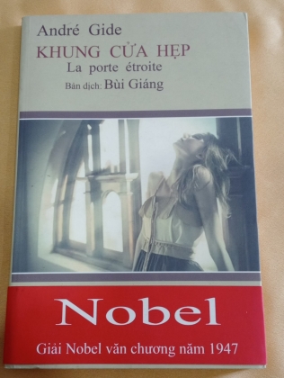 KHUNG CỬA HẸP