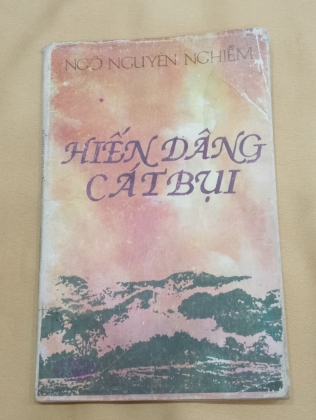 HIẾN DÂNG CÁT BỤI