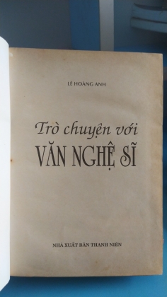 TRÒ CHUYỆN VỚI VĂN NGHỆ SĨ 