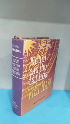 NGHÌN CÂU THƠ TÀI HOA VIỆT NAM