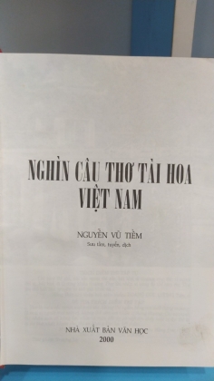 NGHÌN CÂU THƠ TÀI HOA VIỆT NAM