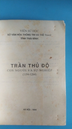 TRẦN THỦ ĐỘ CON NGƯỜI VÀ SỰ NGHIỆP          