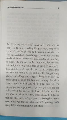 GIỮA MIỀN ĐẤT ẤY