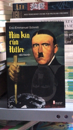 NỬA KIA CỦA HITLER