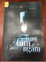 TRONG TẦM NGẮM