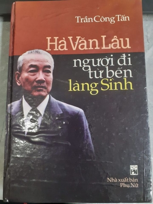 HÀ VĂN LÂU NGƯỜI ĐI TỪ BẾN LÀNG SÌNH