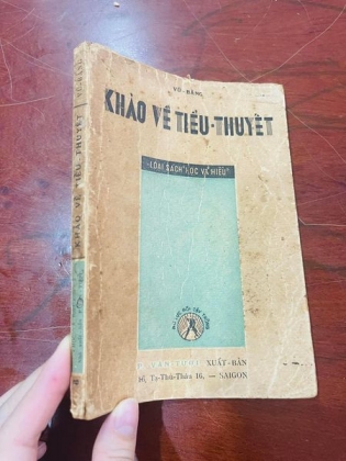 Khảo về tiểu thuyết