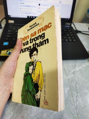 TRÊN SA MẠC VÀ TRONG RỪNG THẲM