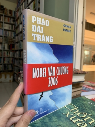 PHÁO ĐÀI TRẮNG