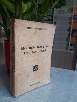 MỘT NGÀY TRONG ĐỜI IVAN ĐÊNIXÔVITCH