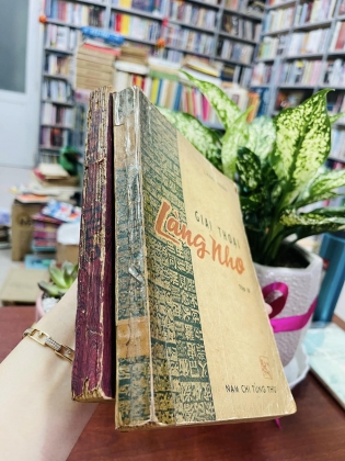 GIAI THOẠI LÀNG NHO