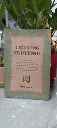 CHÂN DUNG NGUYỄN DU 