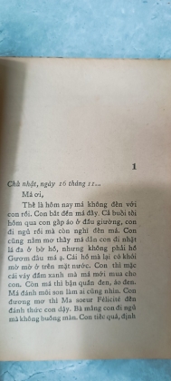 CHIM HÓT TRONG LỒNG