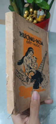 HƯƠNG HOA ĐẤT NƯỚC 